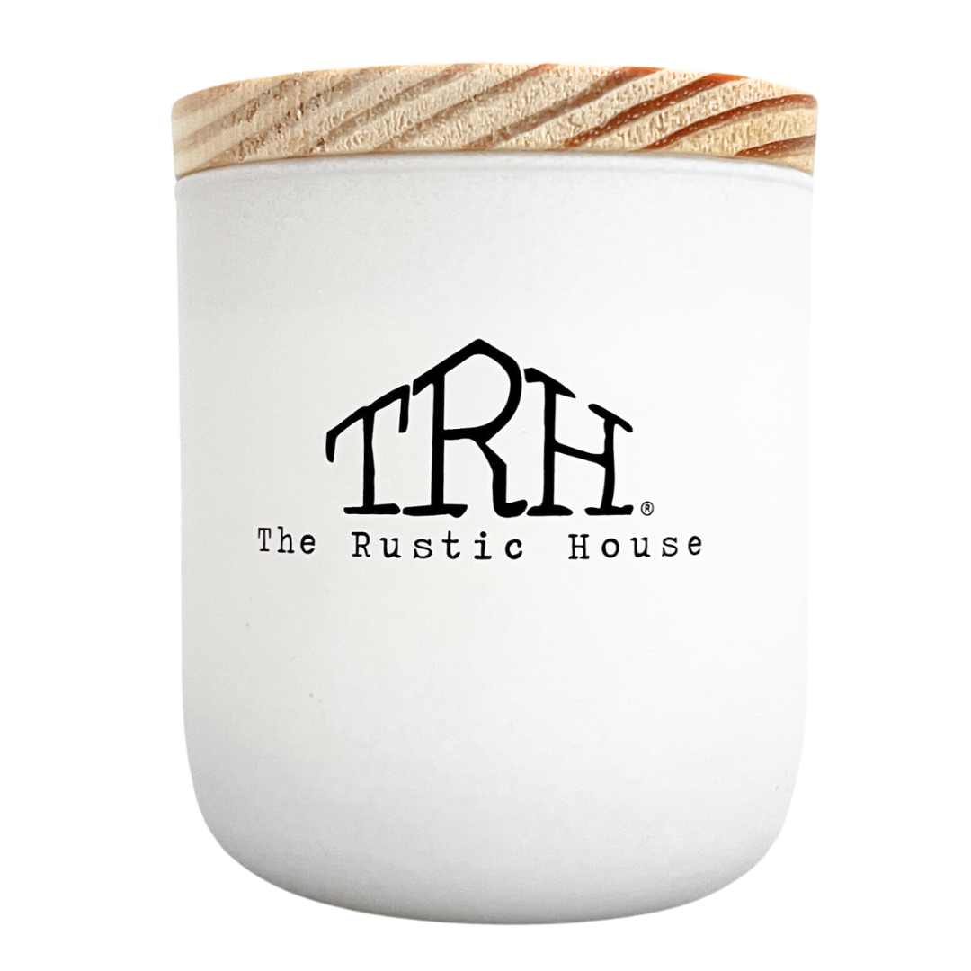 "The Rustic House" candle. 8 oz.